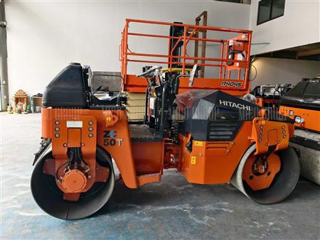 Xe lu rung tự trọng 4 tấn Hitachi ZC50T