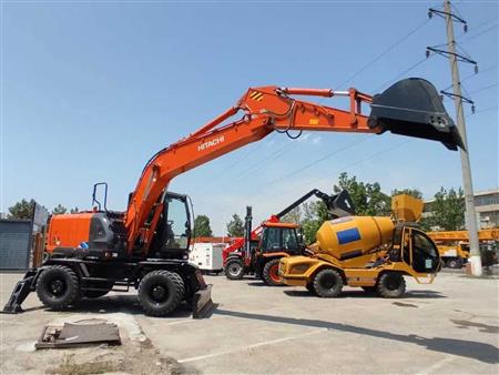 Máy đào bánh lốp Hitachi ZX170W-5A
