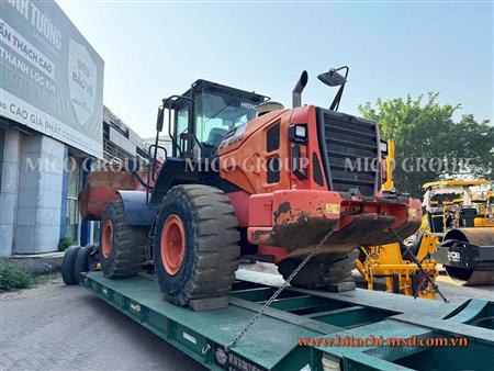 Máy xúc lật Hitachi 17 tấn ZW220-5A