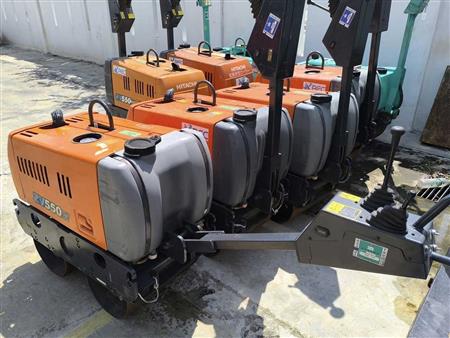 Xe lu dắt tay Hitachi ZV550WL 565kg