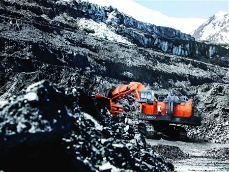 Xe xúc đào khai mỏ Hitachi EX5600-7