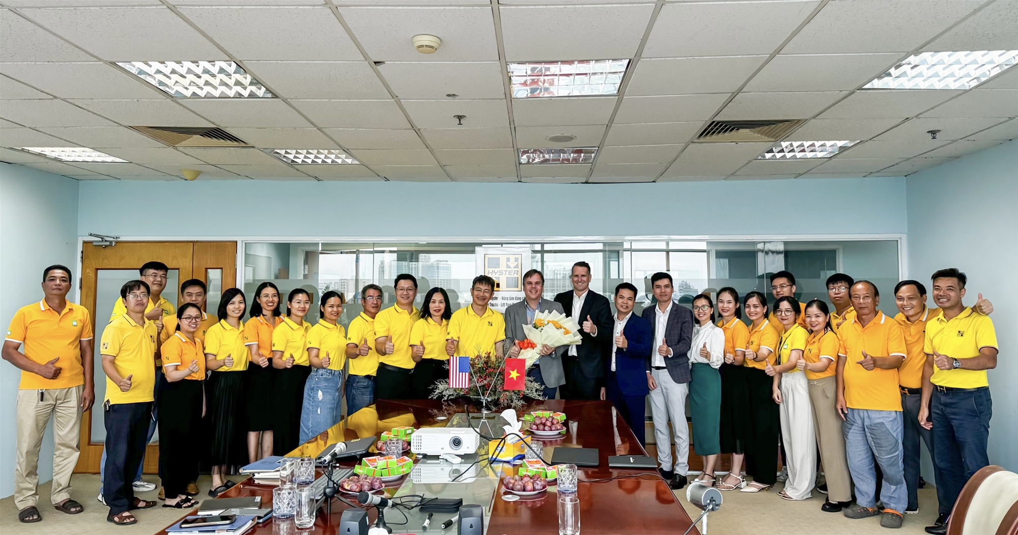 Xe nâng Hyster Việt Nam - MICO GROUP