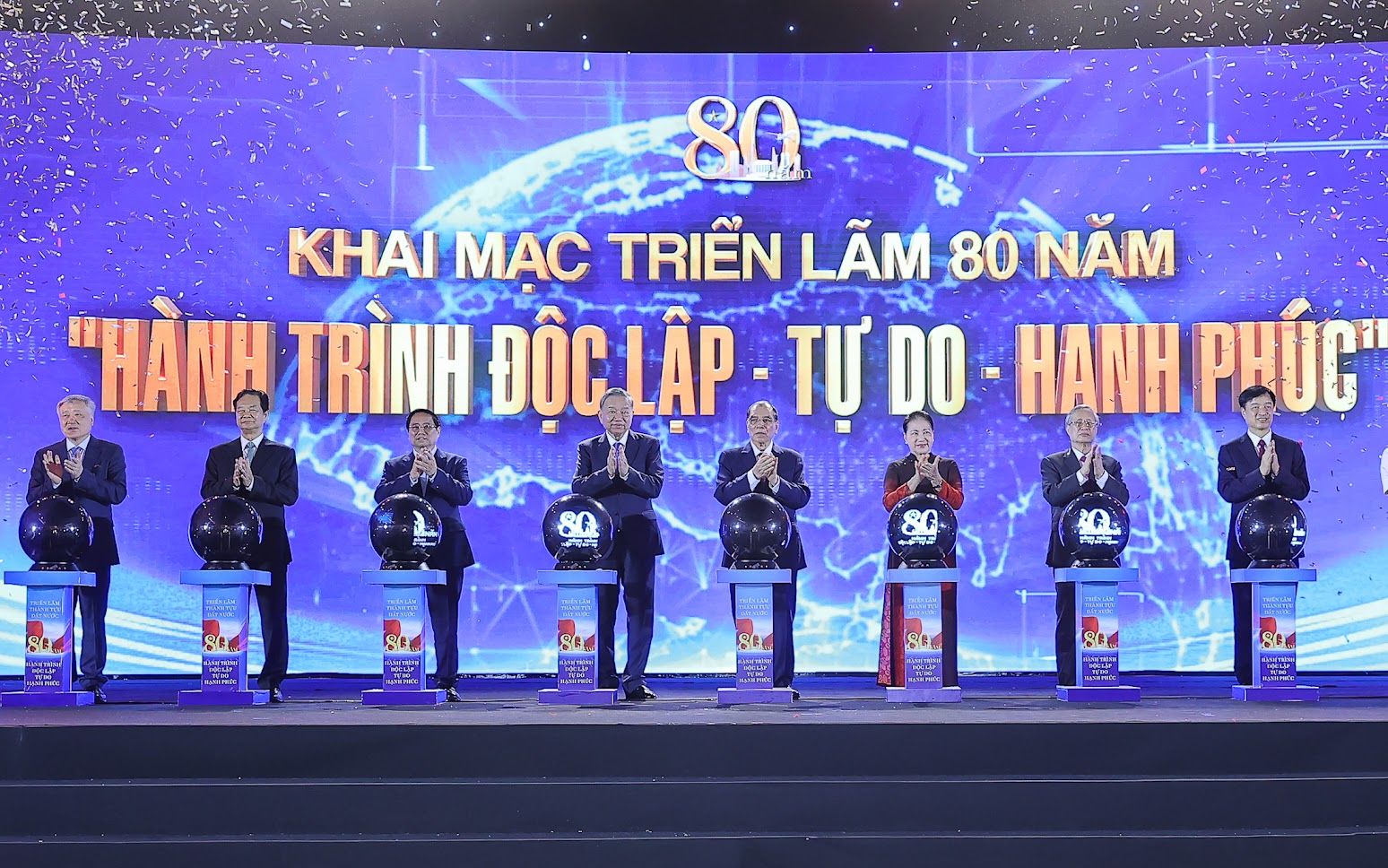 Lãnh đạo Đảng, Nhà nước thực hiện nghi thức khai mạc Triển lãm “80 năm Hành trình Độc lập - Tự do - Hạnh phúc”