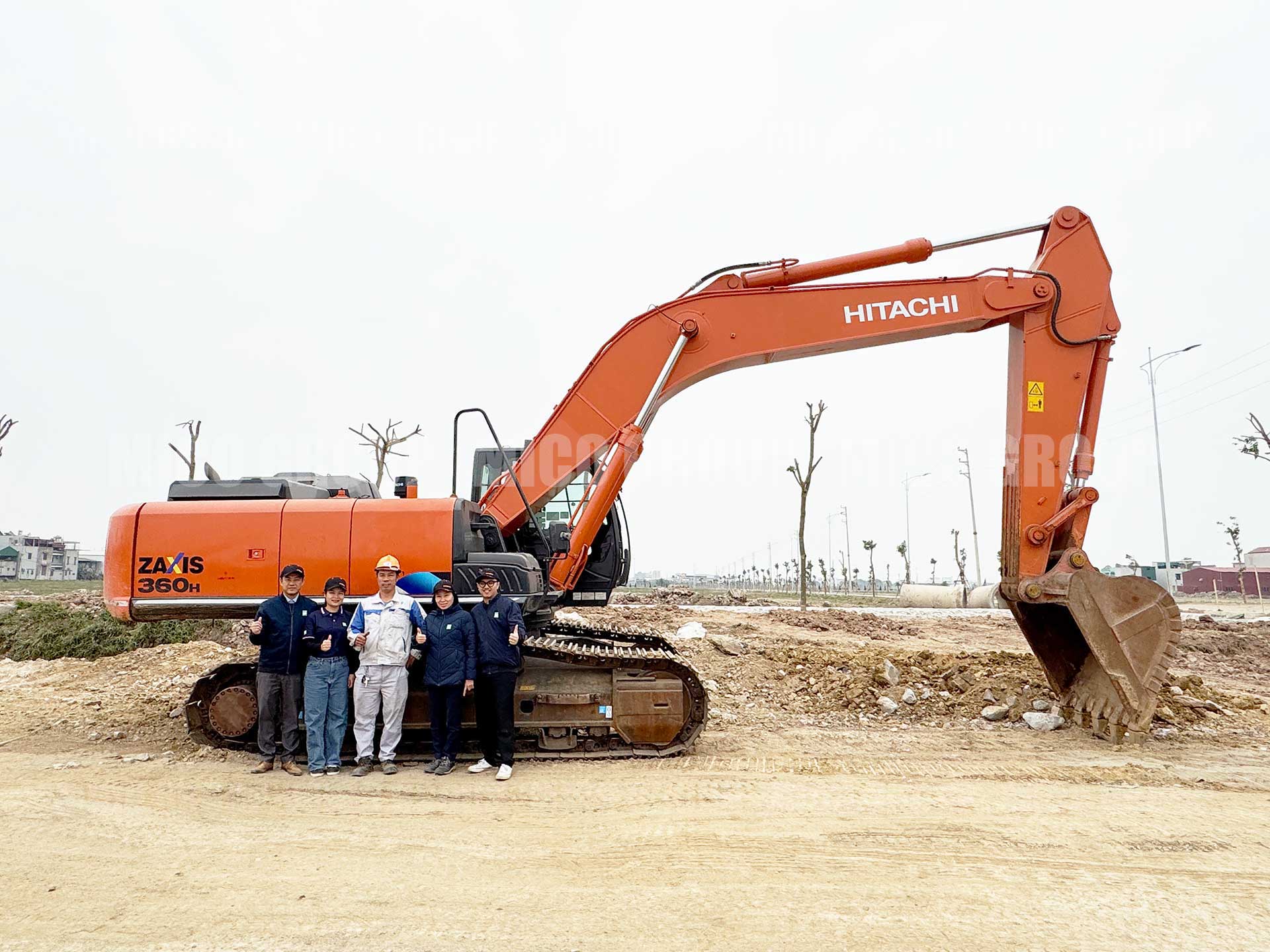 Bàn giao Máy xúc đào Hitachi ZX360H-5A cho khách hàng xây dựng khu đô thị
