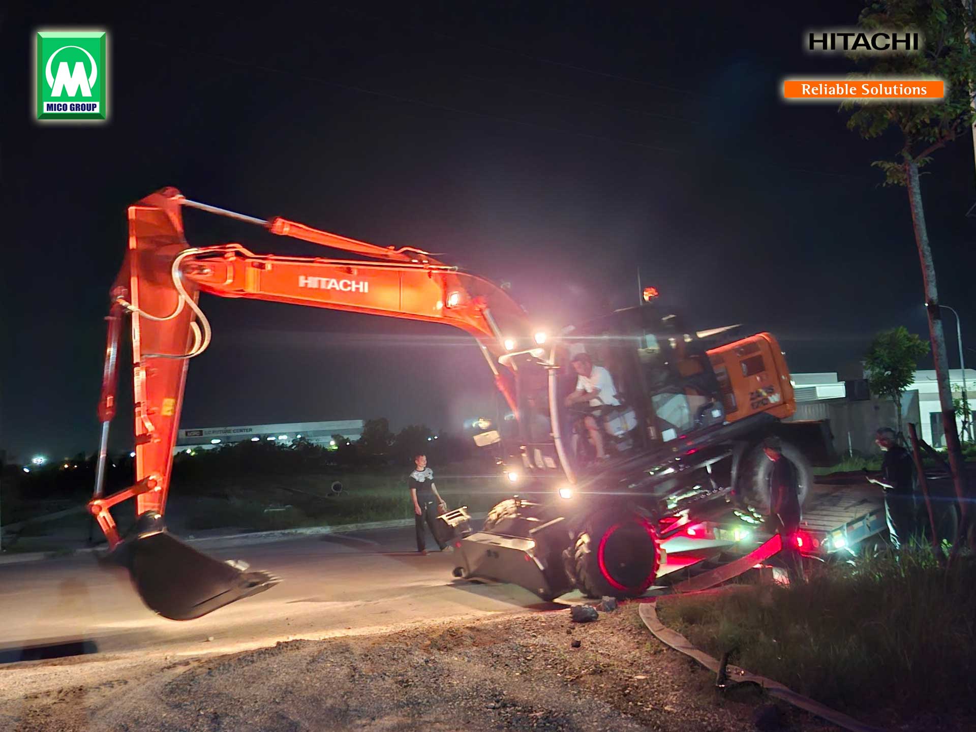 Máy đào bánh lốp Hitachi ZX170W 17 tấn