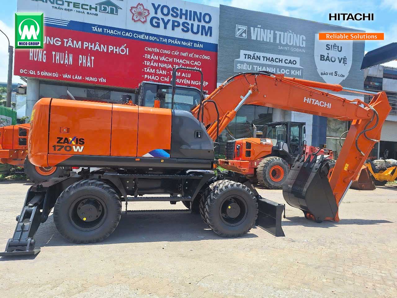 Máy đào bánh lốp Hitachi ZX170W-5A lần đầu tiên có mặt tại Việt Nam