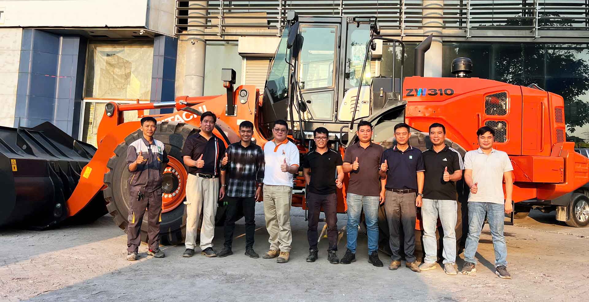 Máy xúc lật Hitachi ZW310-5A - Mico Group