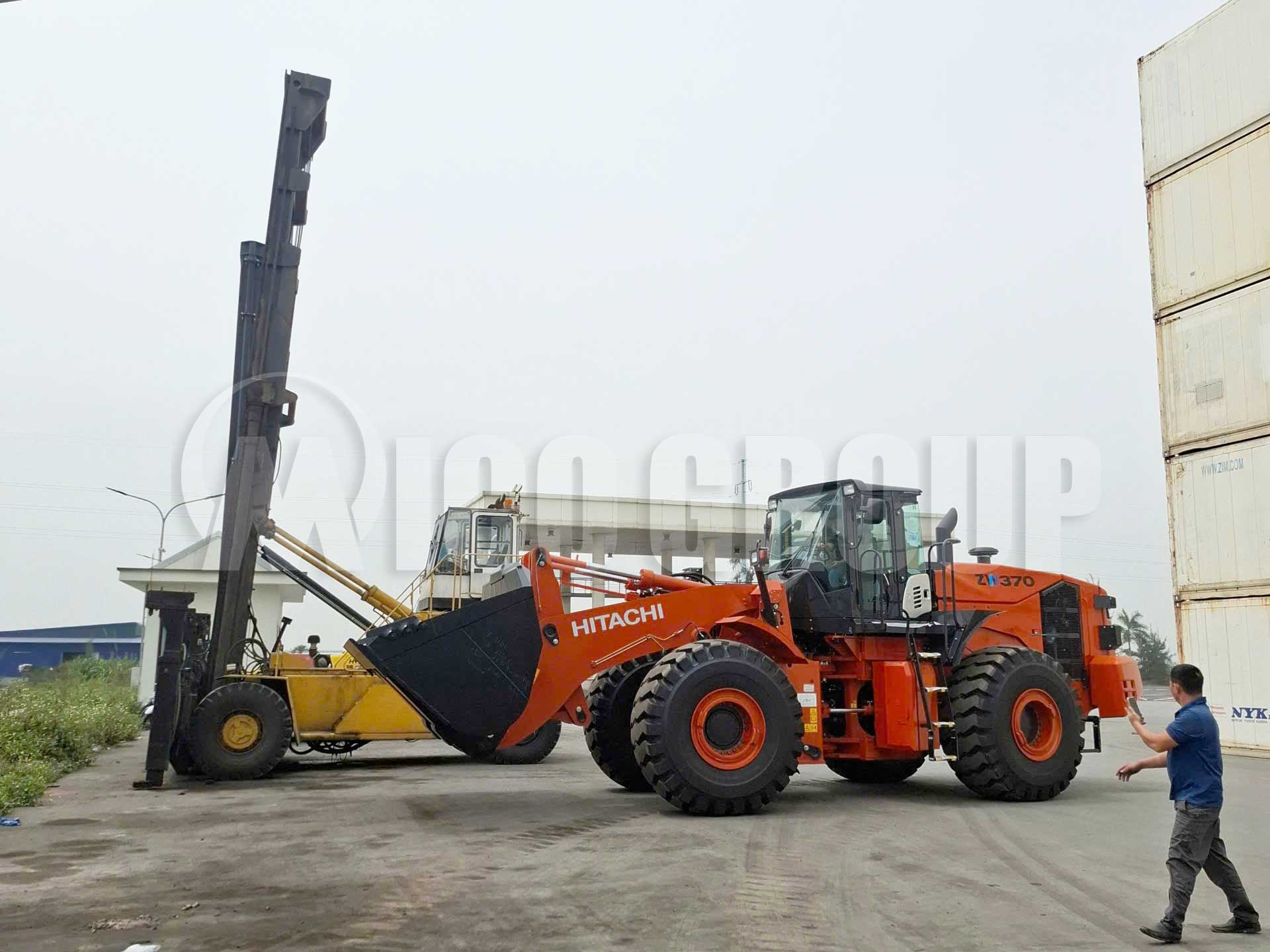 Máy xúc lật Hitachi 32 tấn ZW370-5A